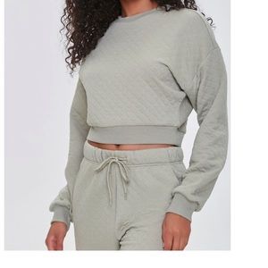 Green cropped quilted sweater